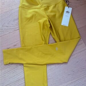 ALO Airlift Leggings – Sunshine Yellow